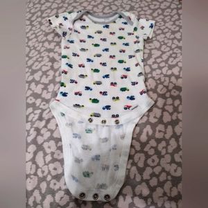 Short sleeve onesie with truck pattern by Onesies, size 3-6M, white and gray